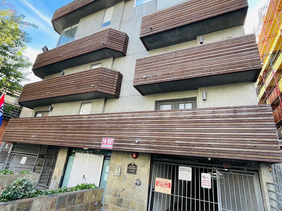 1st image of 7044 Hawthorn Ave APT 111