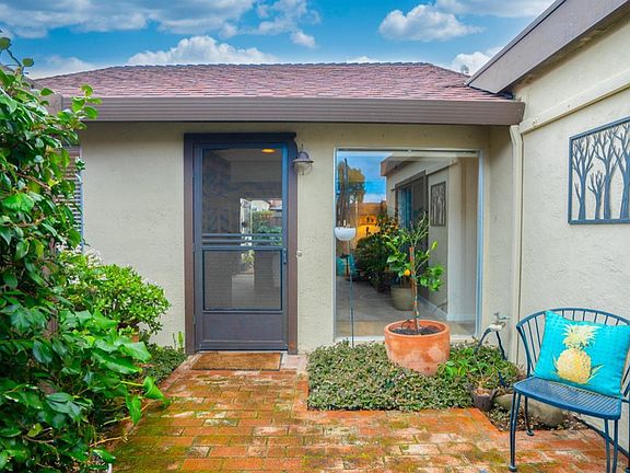 5th image of 305 Creekview Court