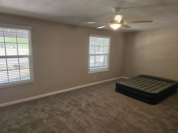 5th image of 1409 E Alameda Dr