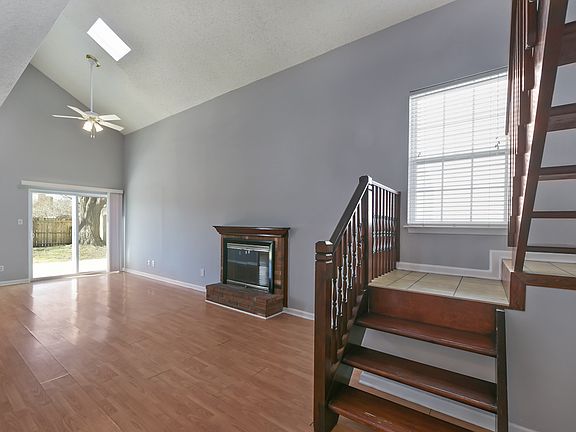 4th image of 1233 Shawn Dr