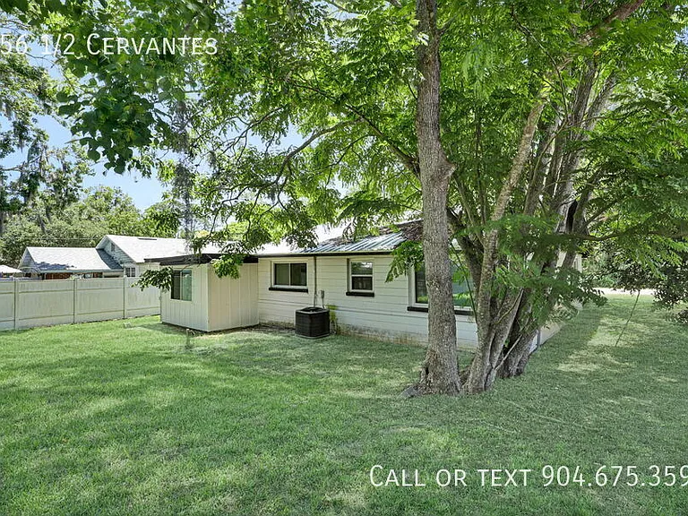 256 1/2 Cervantes Ave — Photo 17