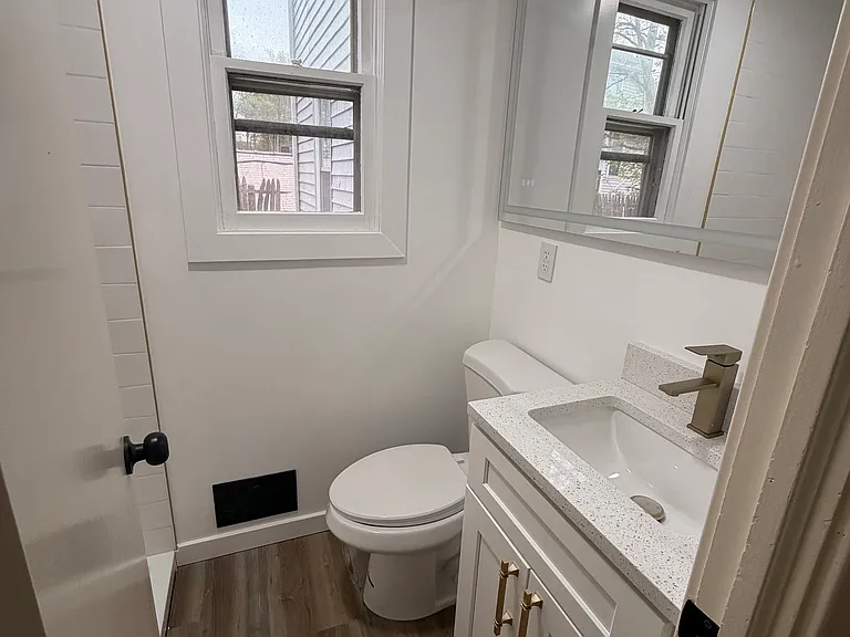 15 Central Ave — Photo 18
