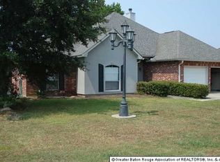 1433 Cottonwood Dr, Denham Springs, LA 70726