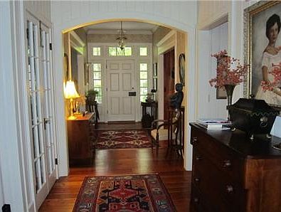 Entry/Foyer