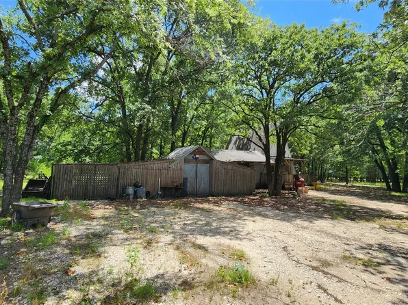 325 E Rabbit Cove Rd, West Tawakoni, TX 75474
