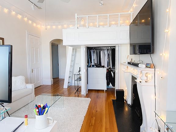 2nd image of 271 Dartmouth St APT 4K