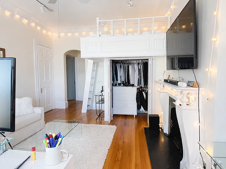 271 Dartmouth St #4K — Photo 2