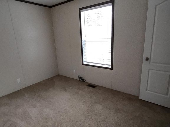 4th image of 42264 La Roi Cir