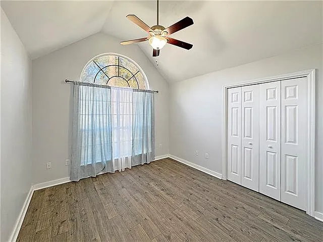 126 Scott St — Photo 12