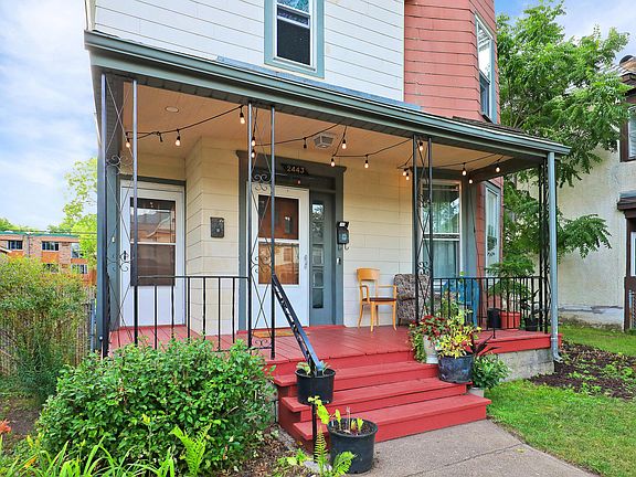 5th image of 2443 Garfield Ave S