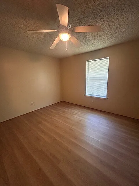 3 bed, 2.0 bath, $1,200 — Photo 2