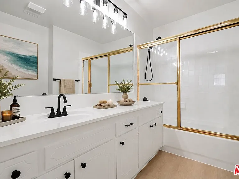 11970 Montana Ave #104 — Photo 19