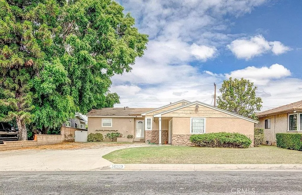 4 bed, 1320 sqft, $3,750 — Photo 1