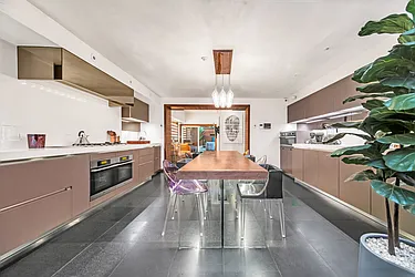 Sold by Societe Real Estate