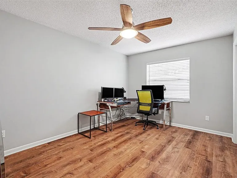 17703 Cranbrook Dr — Photo 18
