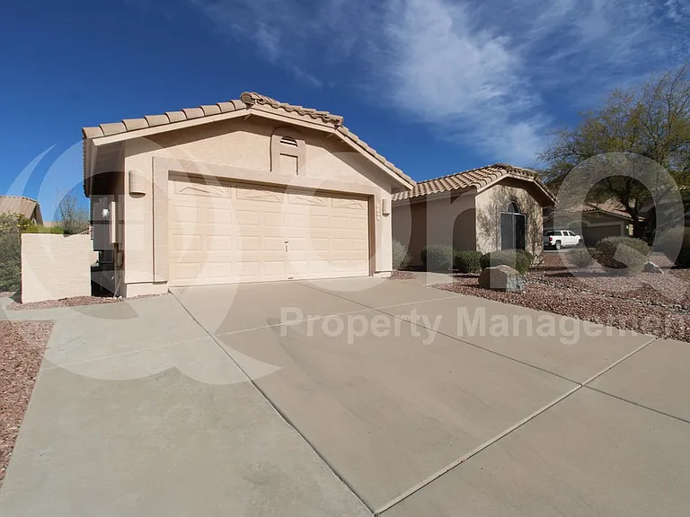 8950 E Yucca Blossom Dr — Photo 2