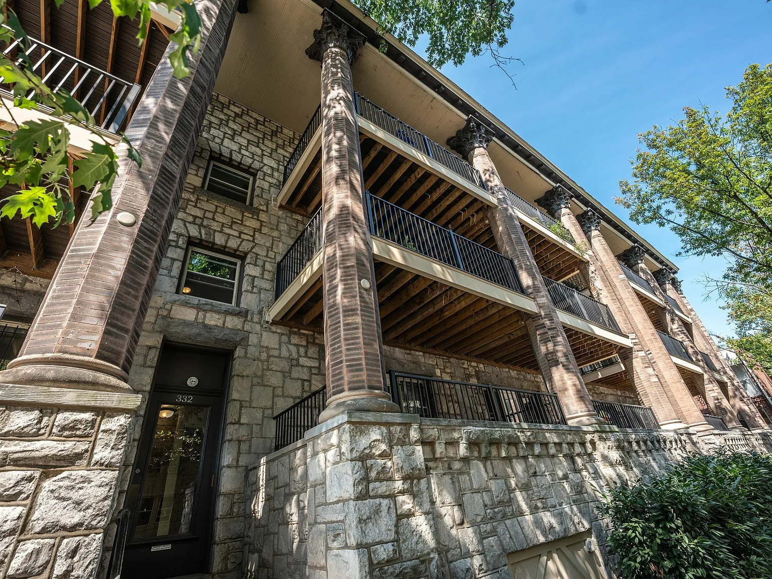 Pine Terrace — Photo 1