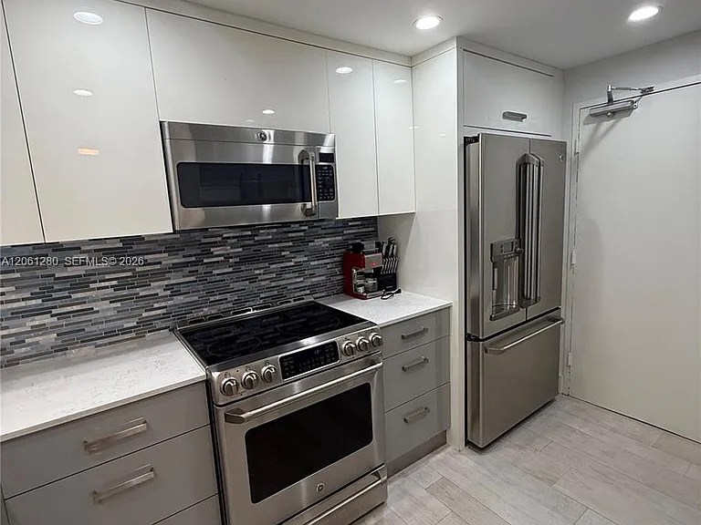 5555 Collins Ave #12C — Photo 12