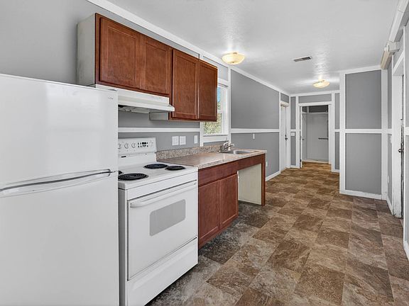 2nd image of 250 Nelle Ave #34