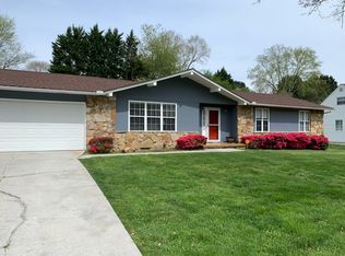 615 Riverbend Rd, Clinton, TN 37716