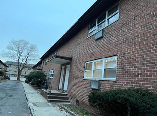 609 Newman Pl APT 61, Roselle, NJ 07203
