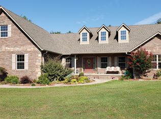 910 E 8th St, Waldron, AR 72958