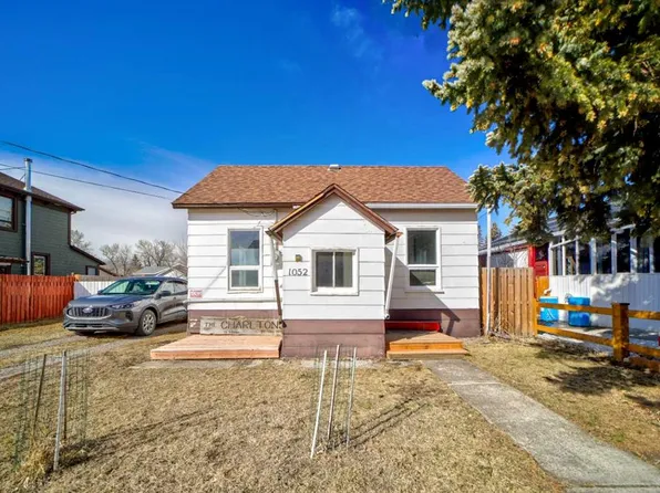 1052 E Bev McLachlin Dr, Pincher Creek, AB T0K 1W0