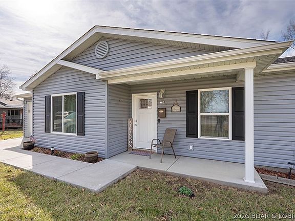 3rd image of 208 E Jemphrey Rd