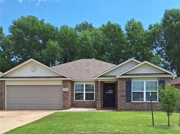 1209 Ironstone Dr, Noble, OK 73068