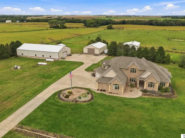 2644 W I St, Wymore, NE 68466