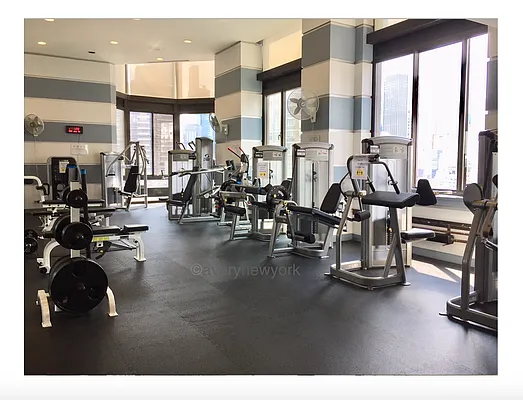Rented by Avery New York | media 7