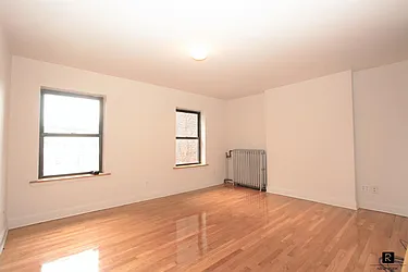 Rented by R New York