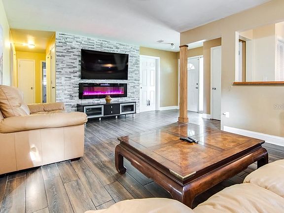 5th image of 1408 S Hillcrest Ave