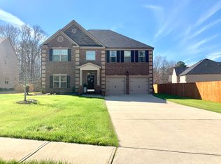 1073 Lehavre Ct, Hampton, GA 30228