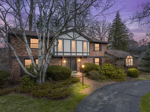 4390 Stony River Dr, Bloomfield Hills, MI 48301