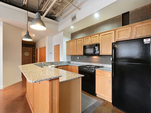 4th image of 527 Saint Joseph St APT A