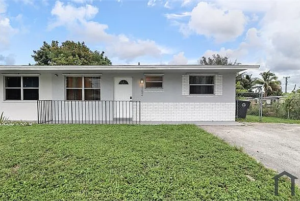 1752 SW 70th Way — Photo 20