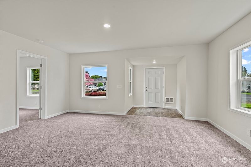 5th image of 1303 S 7th Avenue