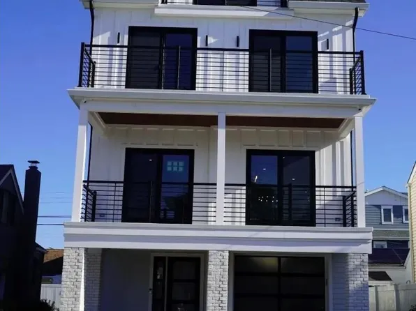 301 N Vendome Ave, Margate, NJ 08402