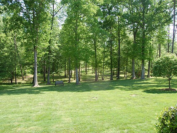 Extends to Neuse River