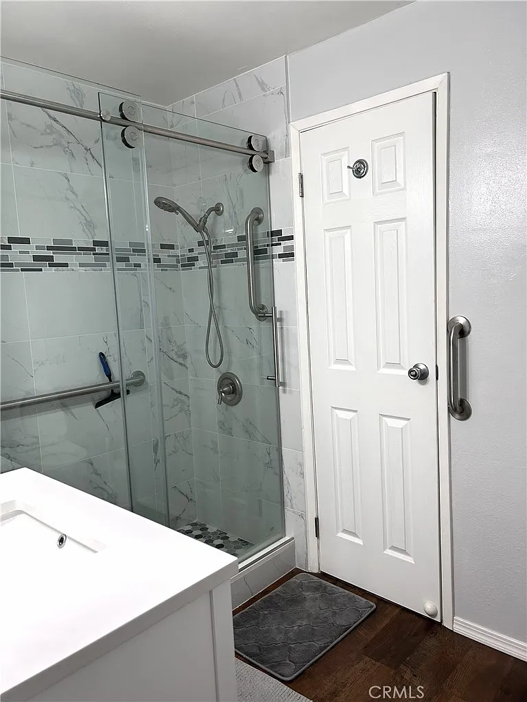 1 bed, 550 sqft, $1,900 — Photo 2