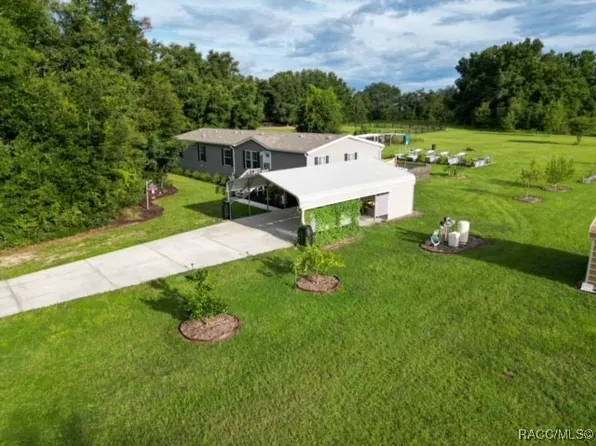 7676 E Pinto Ct, Floral City, FL 34436