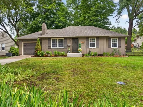 7908 W 92nd Pl, Overland Park, KS 66212
