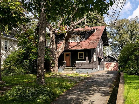 2nd image of 6443 Coburg Rd S