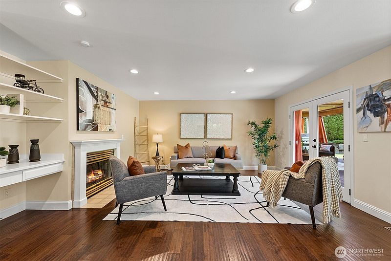 4th image of 23830 25th Drive SE