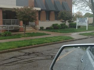111 Glamorgan St APT 107, Alliance, OH 44601