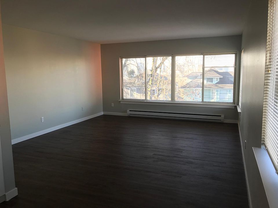 West facing living room