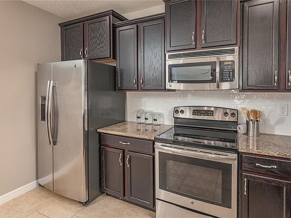 5th image of 5009 Grassy Knoll Dr