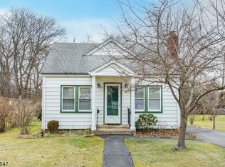 39 New St, Wayne, NJ 07470