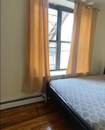 5th image of 901 E 179th St